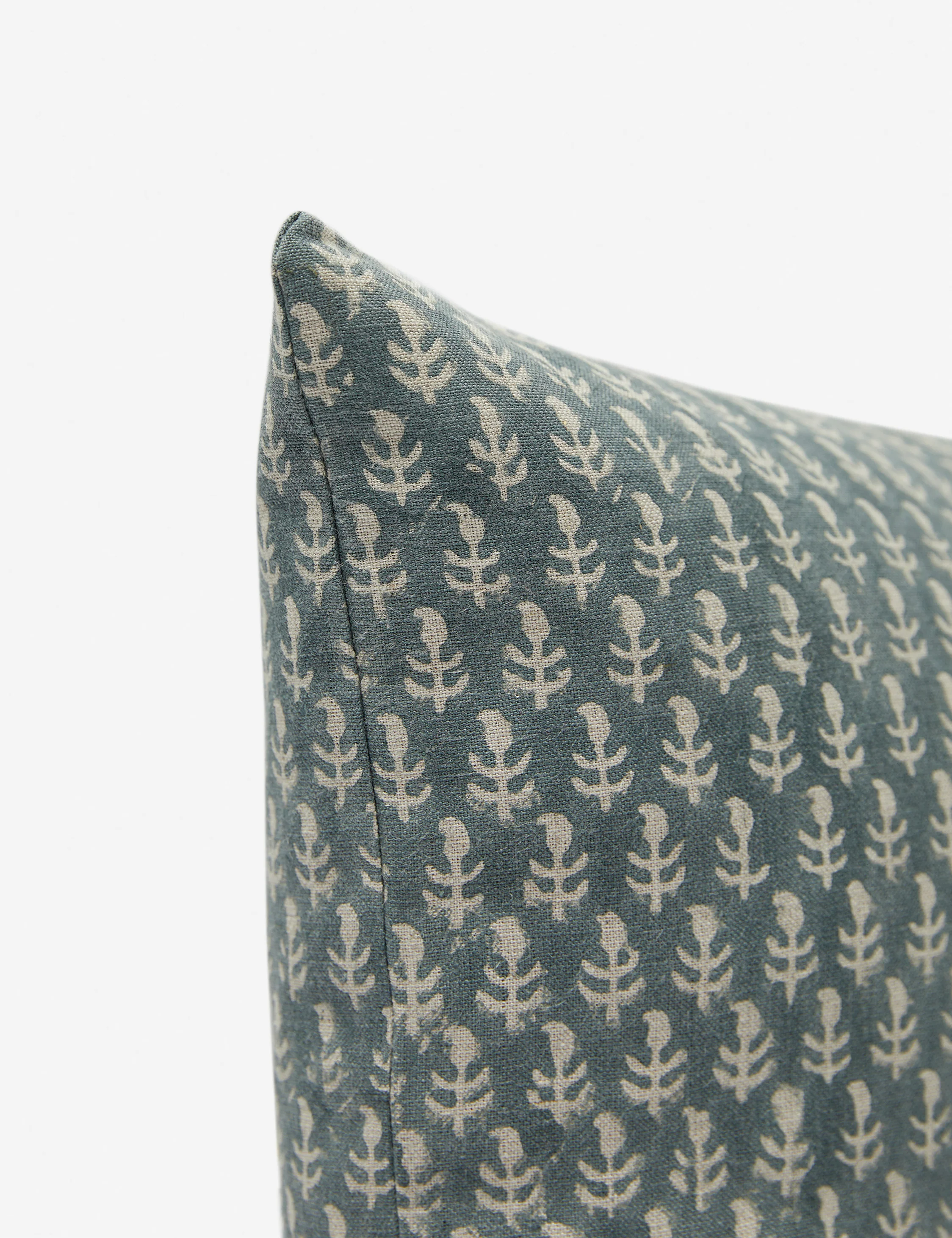 Agnes Linen Pillow - Image 9