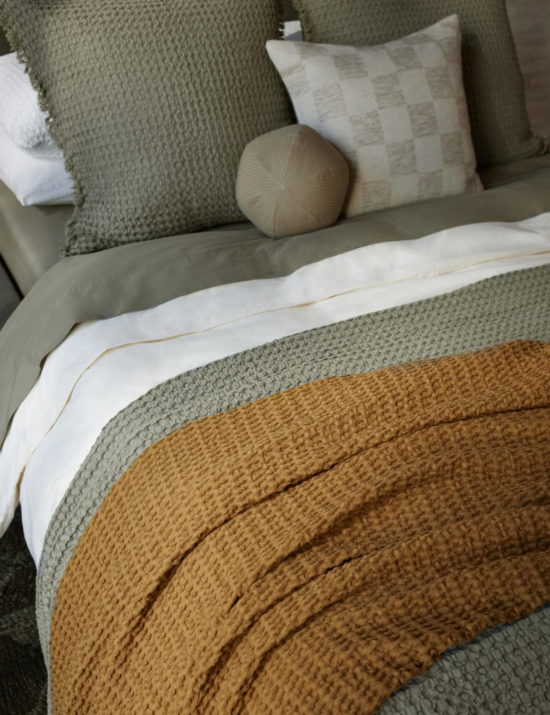 Bronson Pillow - Image 3