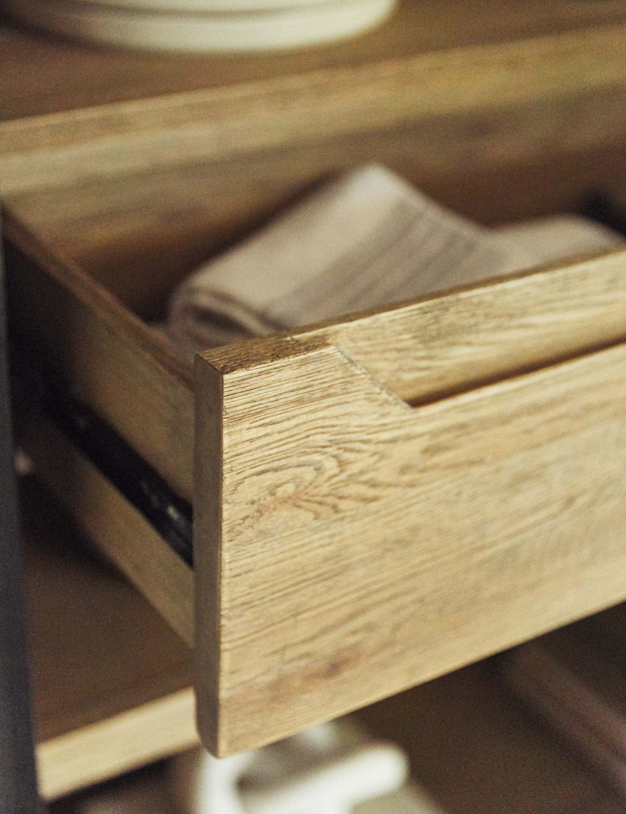 Carly Curio Cabinet - Image 7