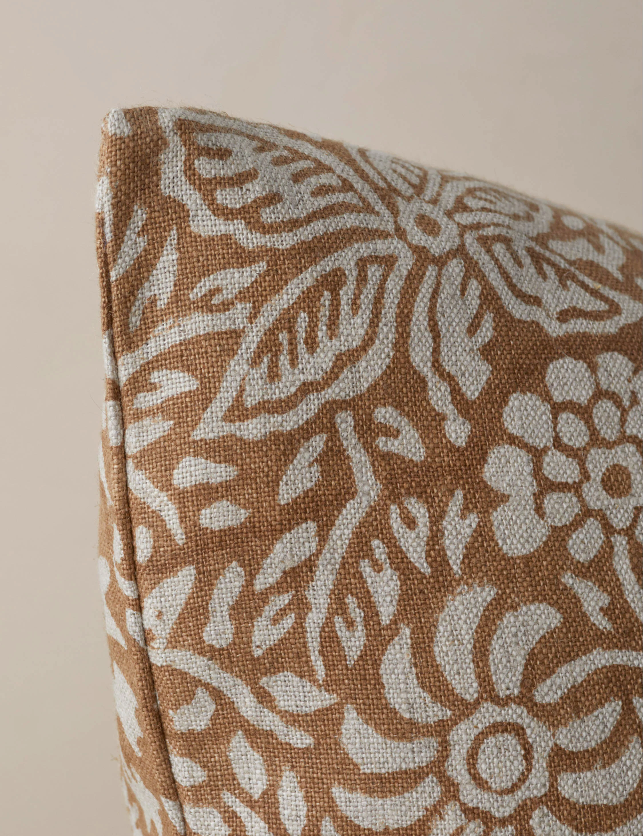 Clea Linen Pillow - Image 7