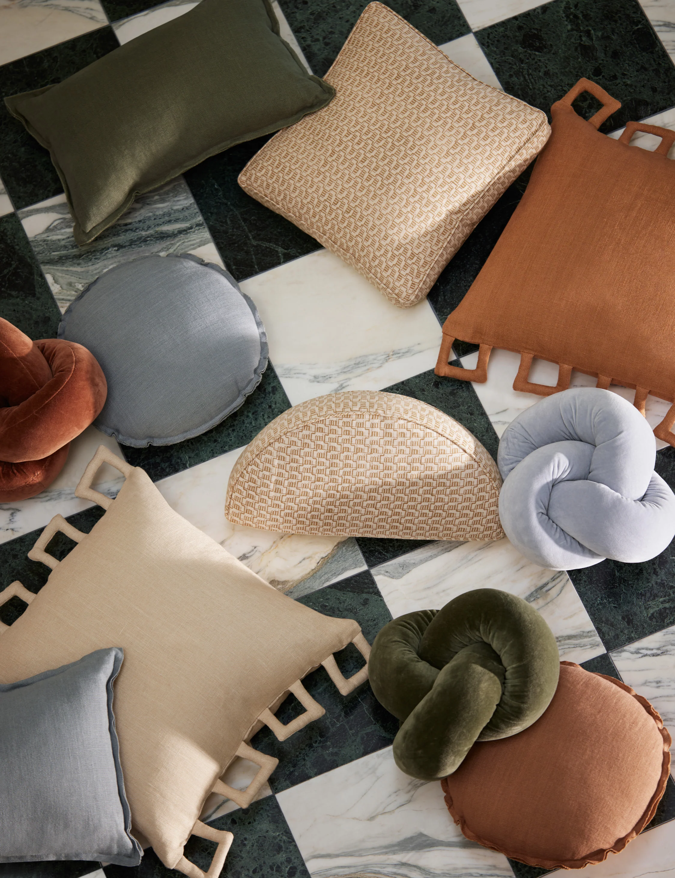 Dewey Velvet Pillow - Image 15