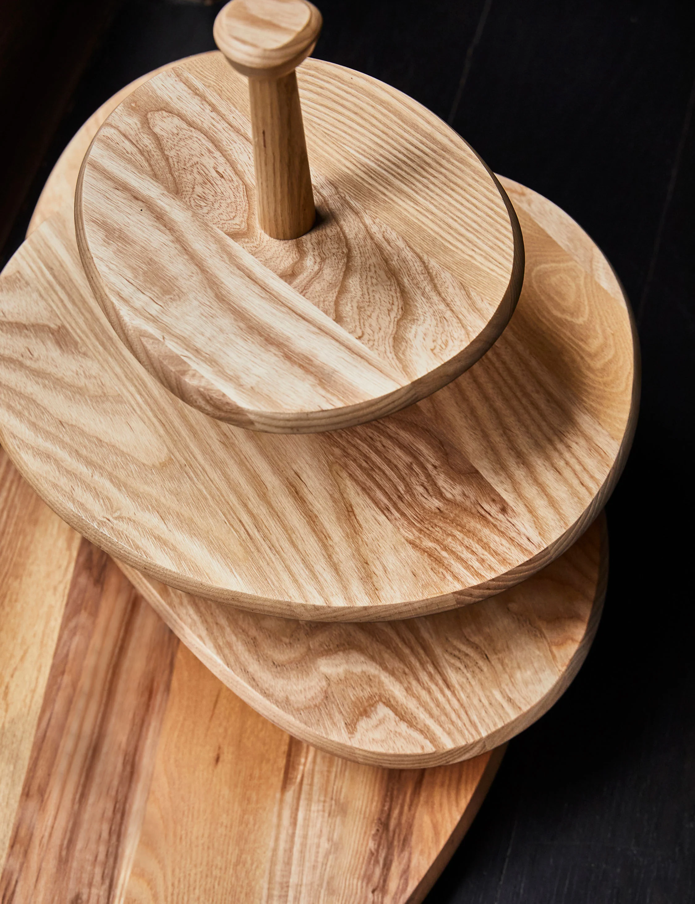 Dune Ash Wood Cake Stand by Kelly Wearstler x Serax - Image 3