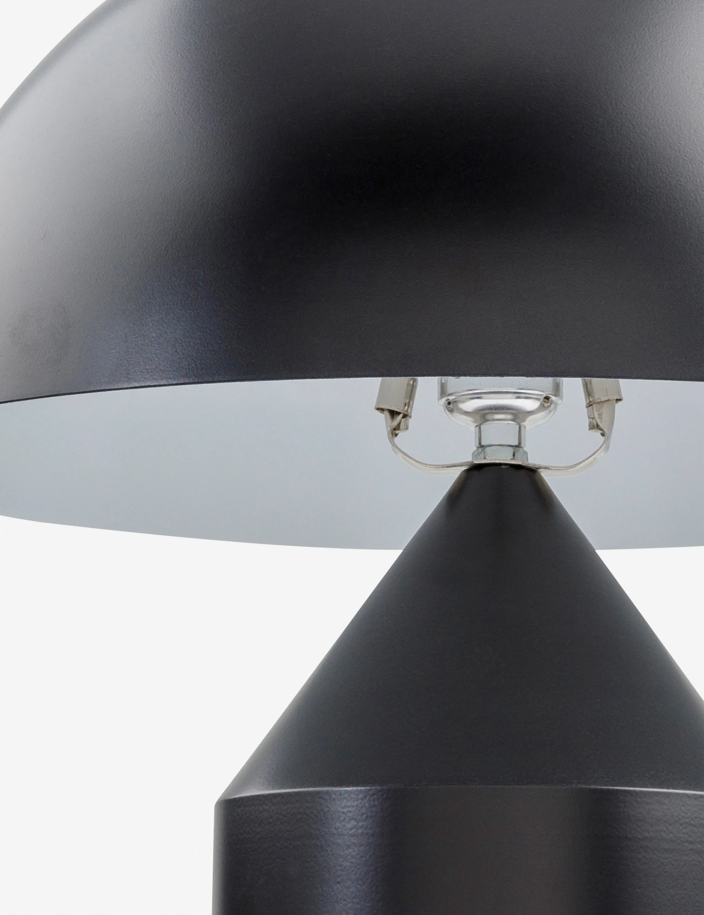 Ezri Table Lamp - Image 7