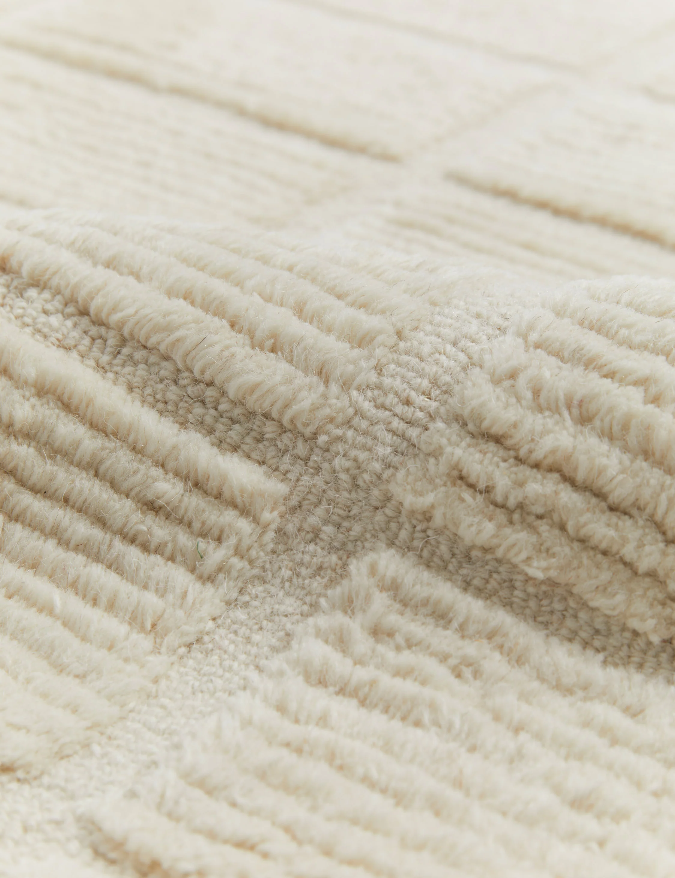Geller Hand-Tufted Wool Rug - Image 7