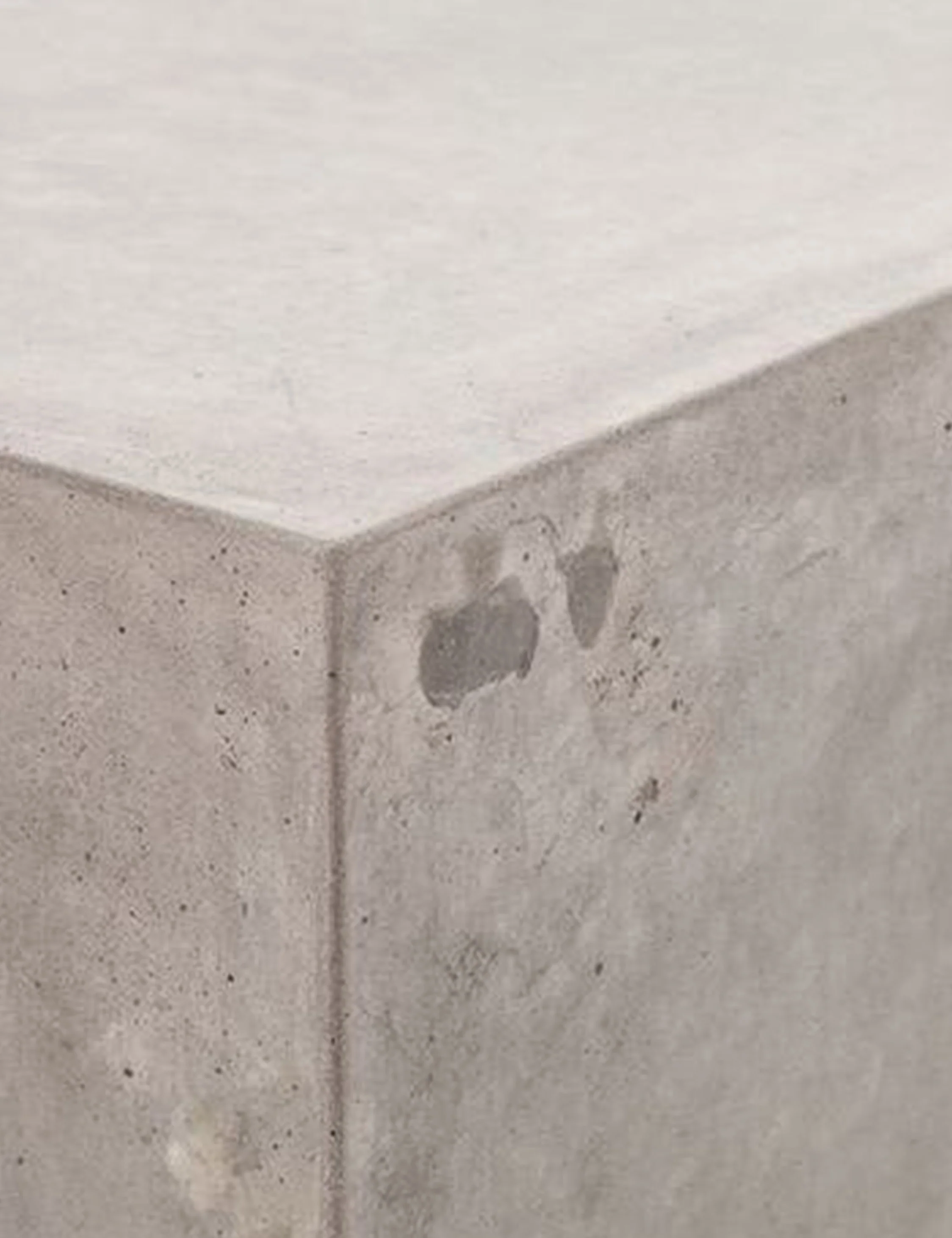 Gin Indoor / Outdoor Side Table - Image 4