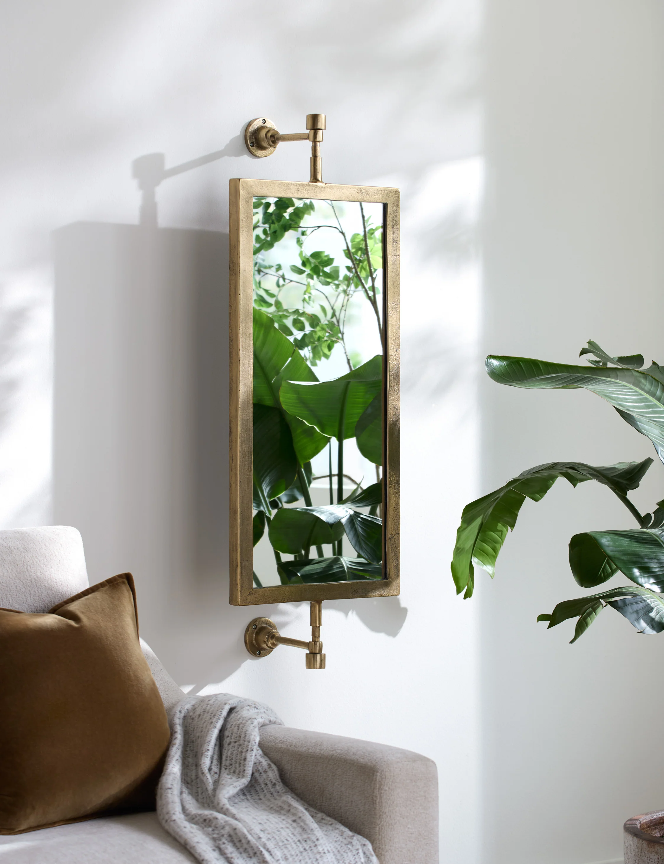 Hamil Mirror