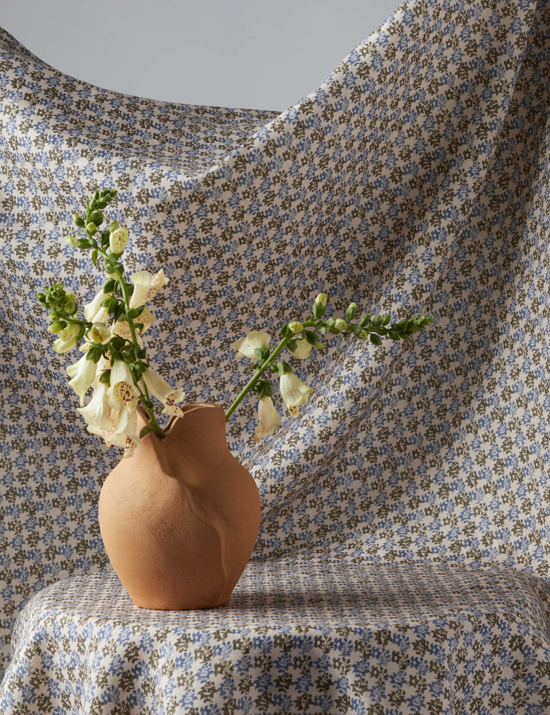 Haris Linen Fabric by Heidi Caillier - Image 2