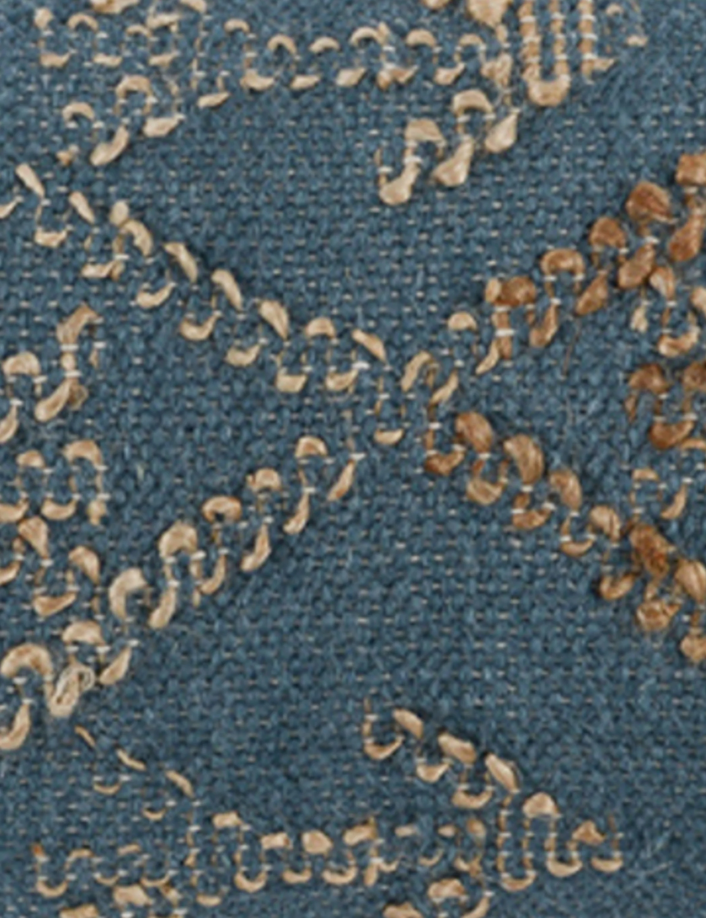 Izan Pillow - Image 8