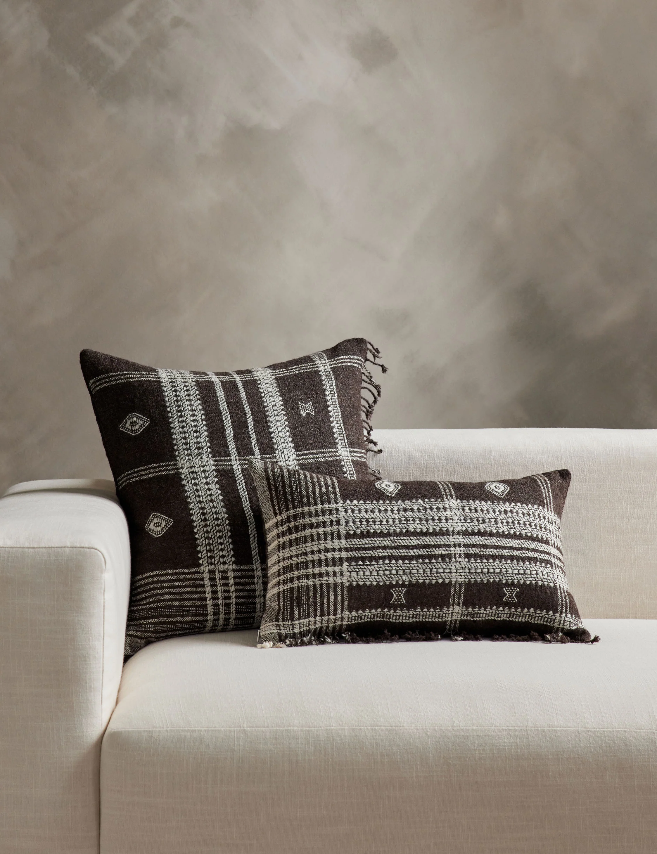 Kavia Pillow - Image 42