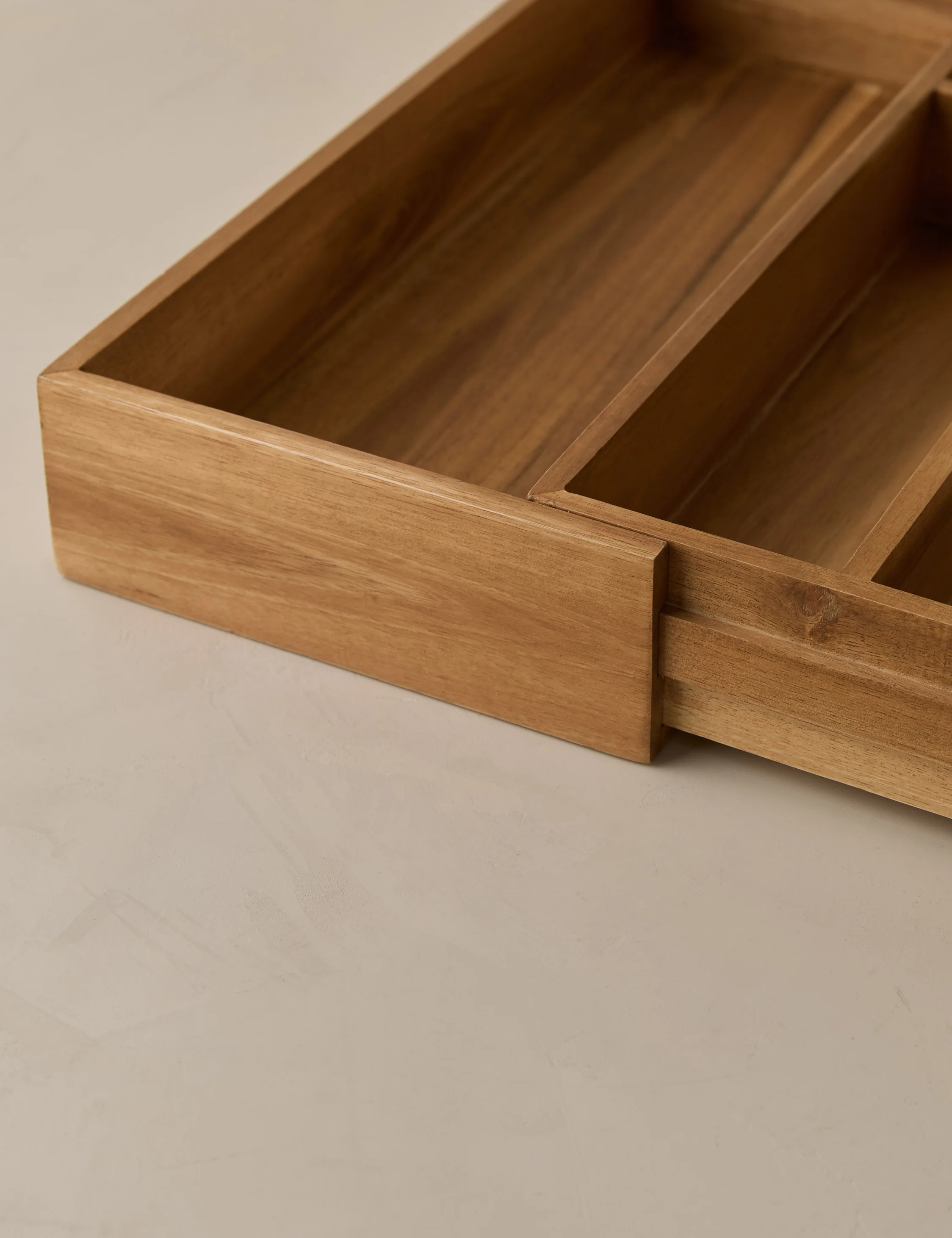 Lenz Expandable Cutlery Tray - Image 4
