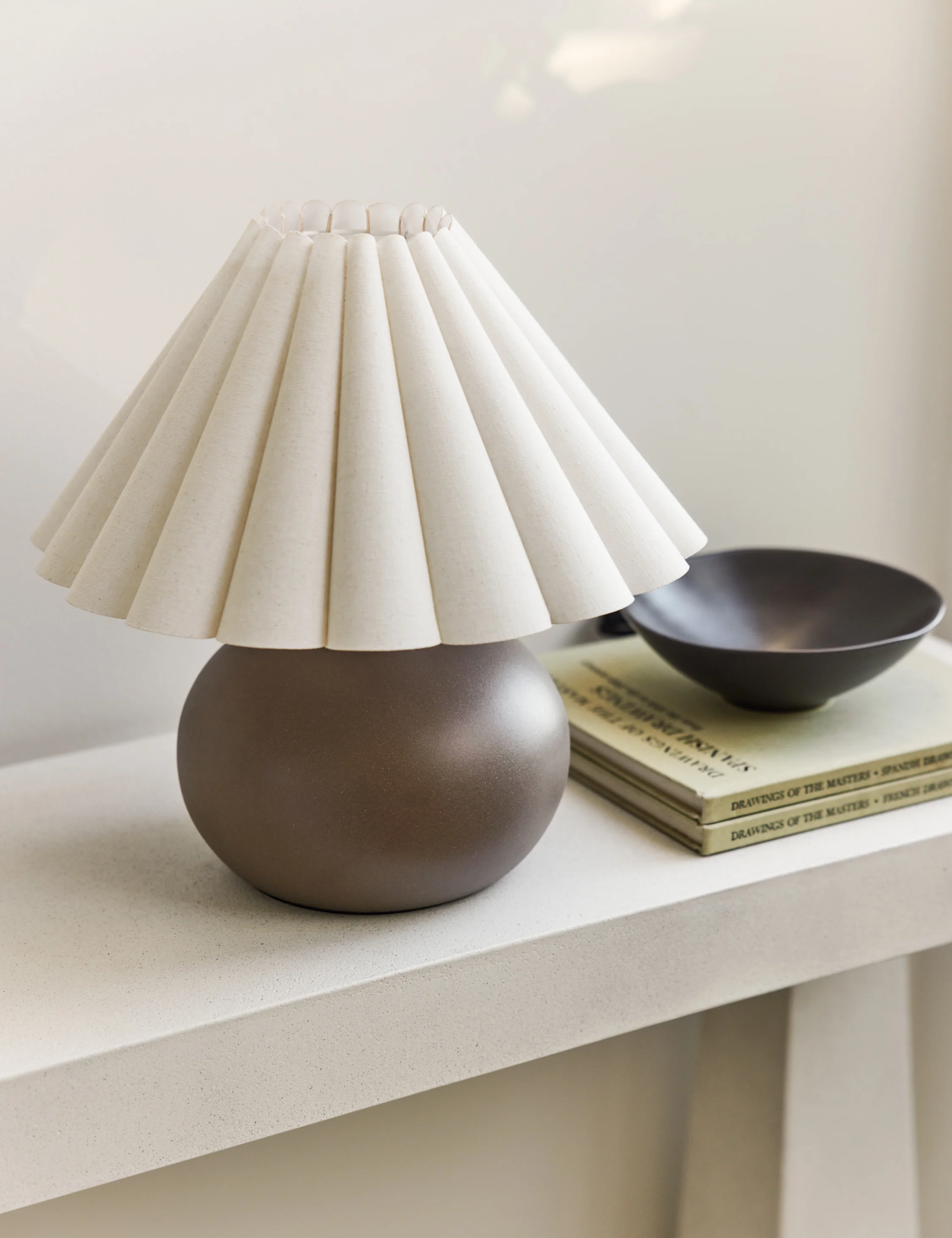 Luis Table Lamp - Image 8