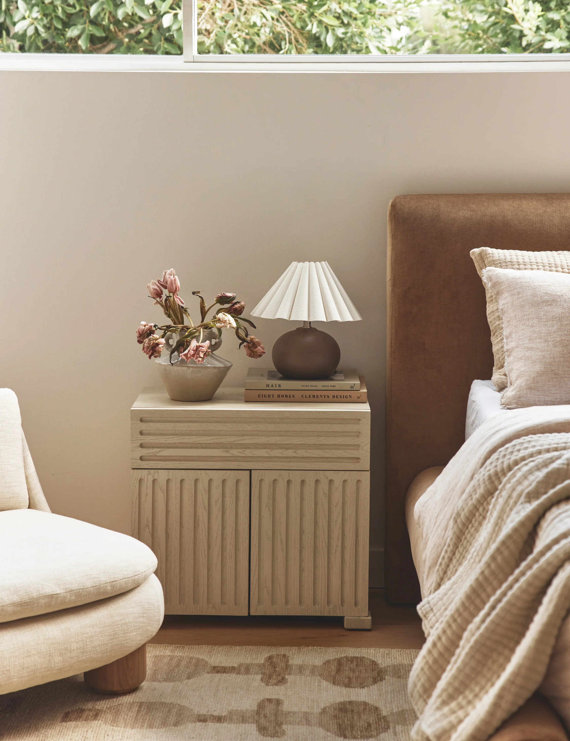 Luis Table Lamp - Image 9