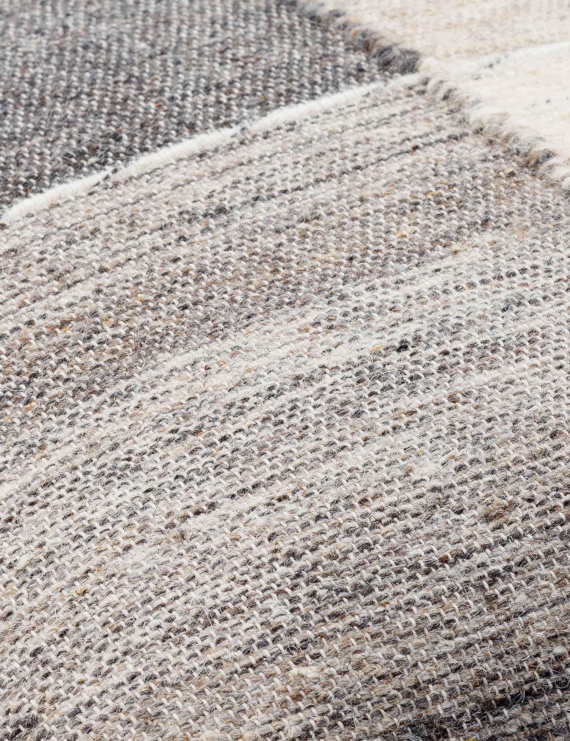 Mayhall Pillow - Image 4