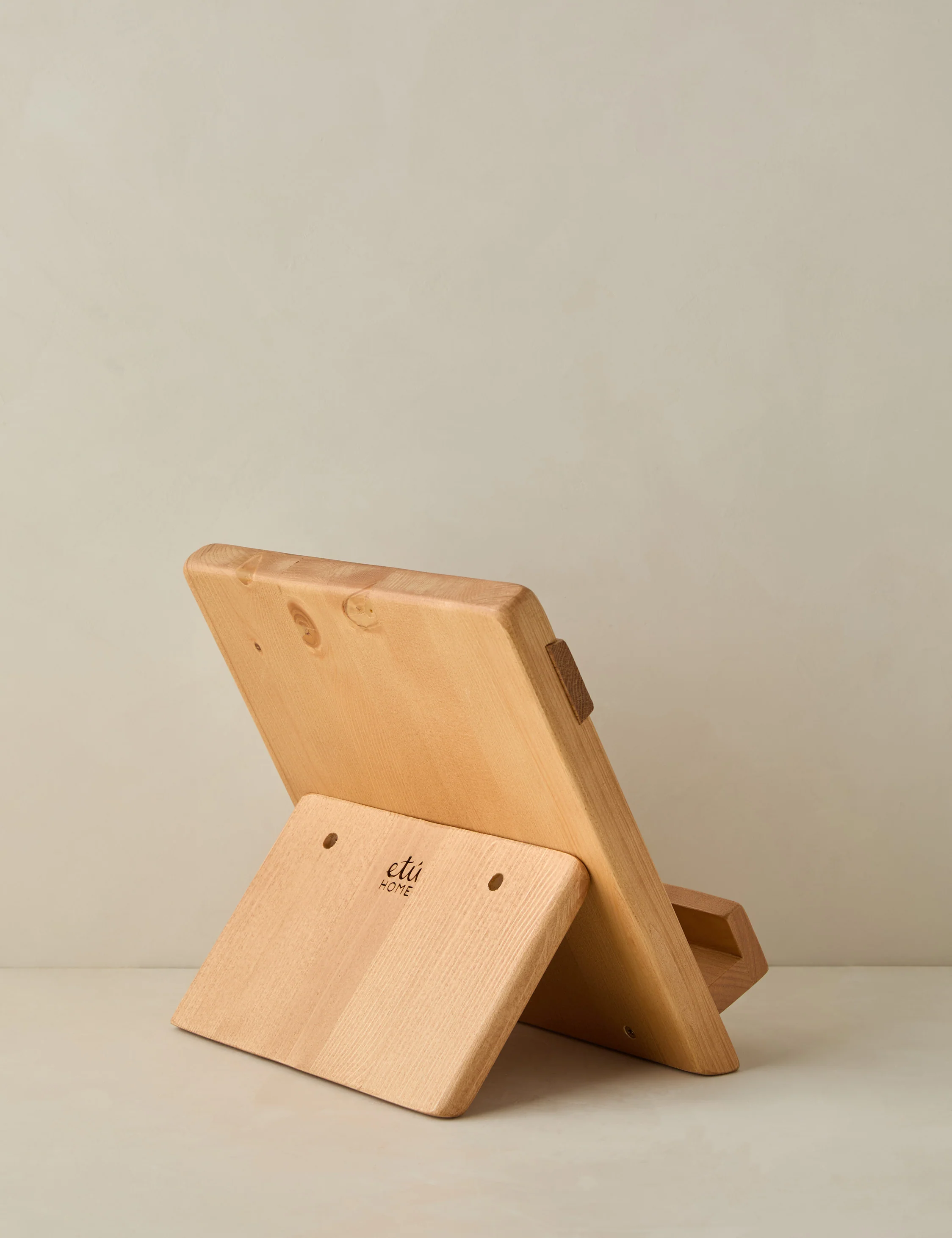 Mod Cookbook Holder by etúHOME - Image 4