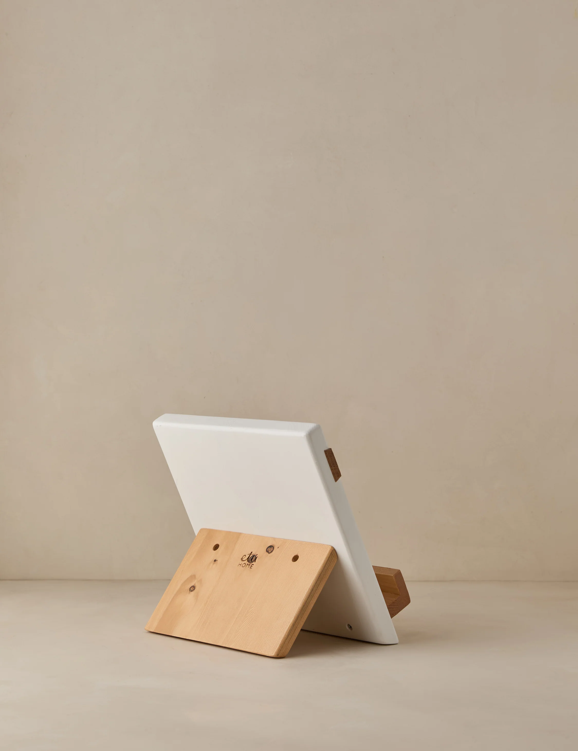 Mod Cookbook Holder by etúHOME - Image 7