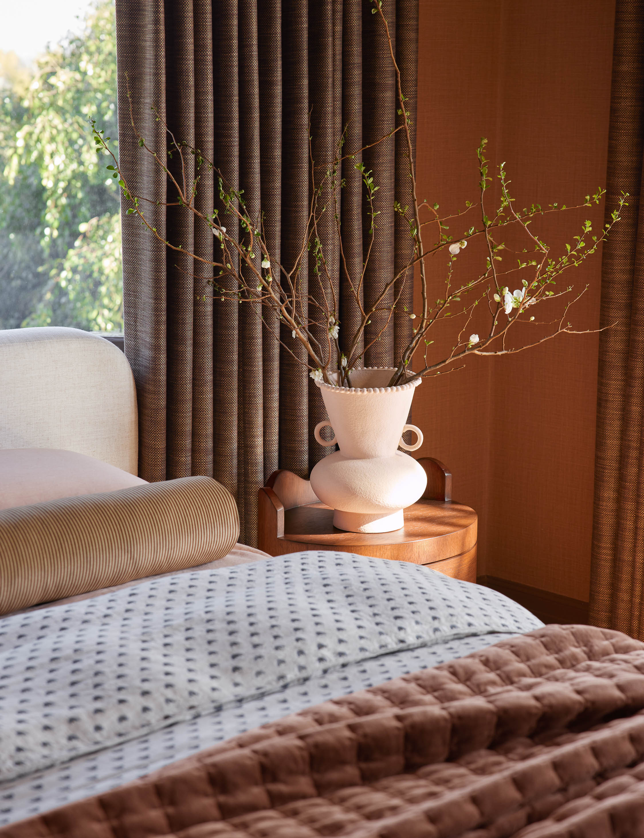 Philia Vase by Aimee Song - Image 11
