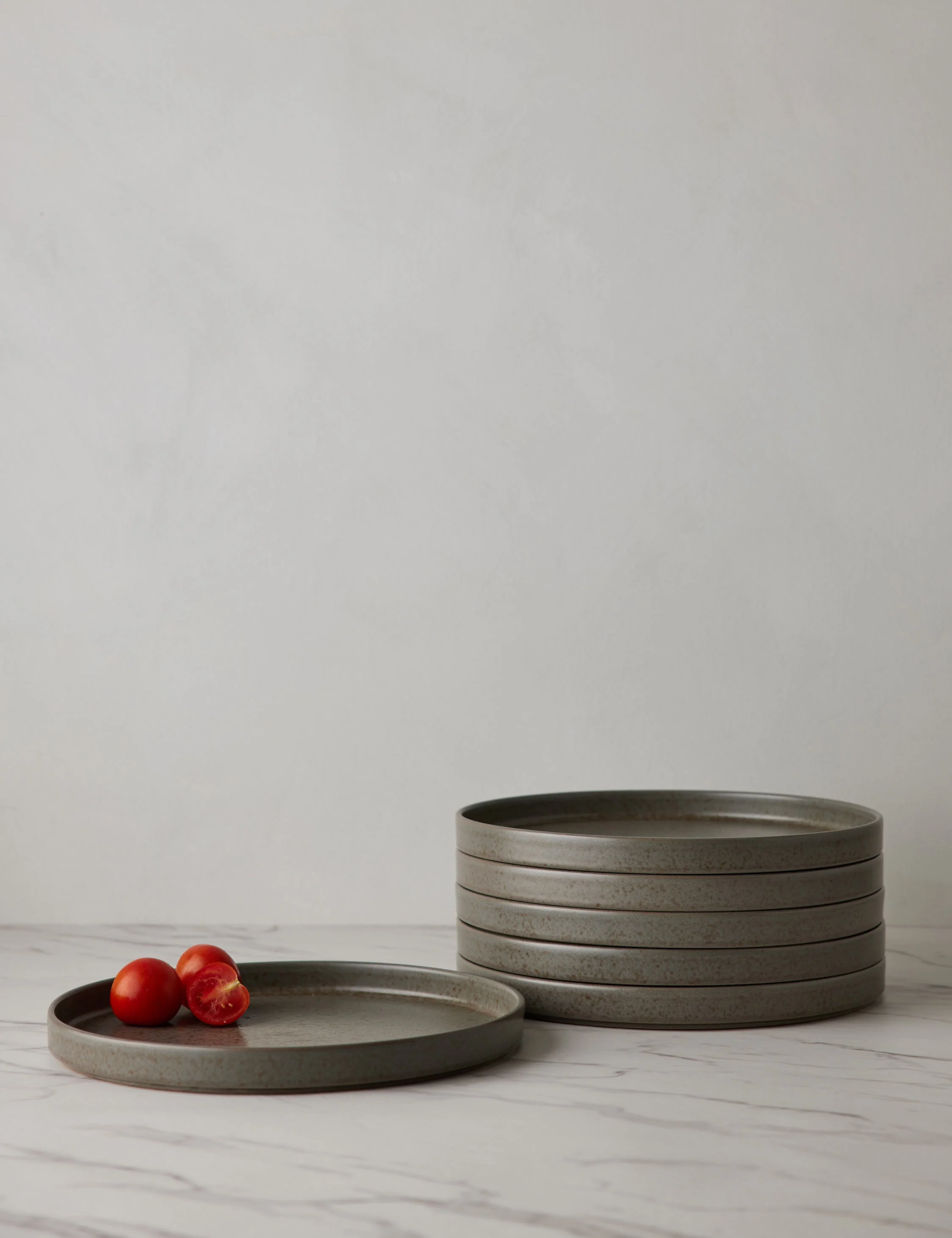 Redonda Deep Dinner Plate (Set of 6) by Costa Nova - Image 5