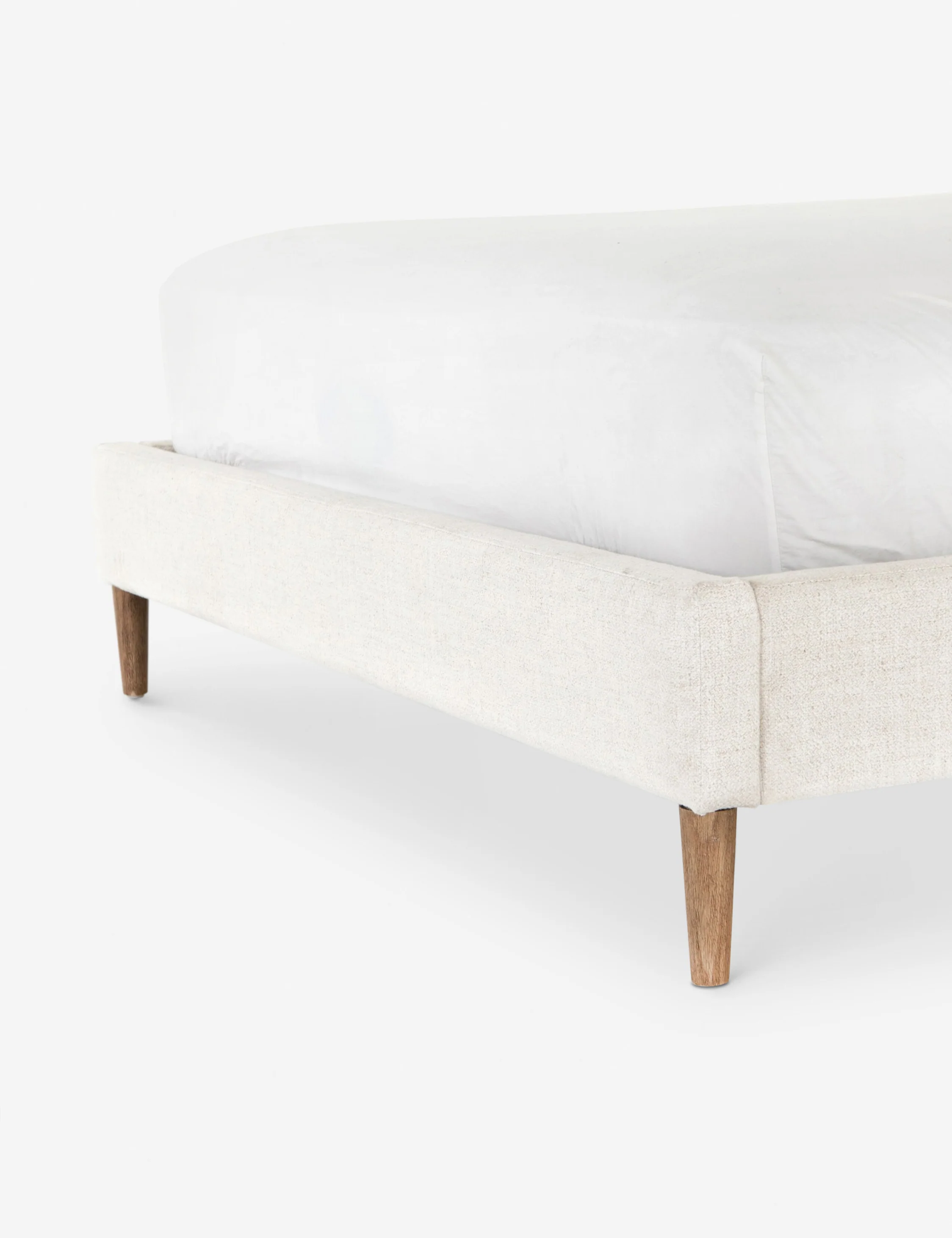 Rexford Platform Bed - Image 19