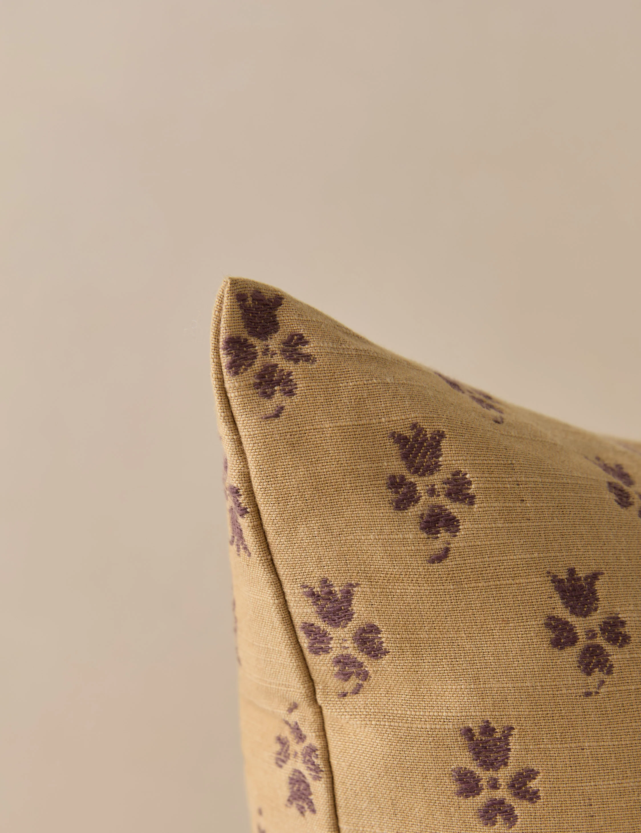 Romaric Jacquard Pillow - Image 8