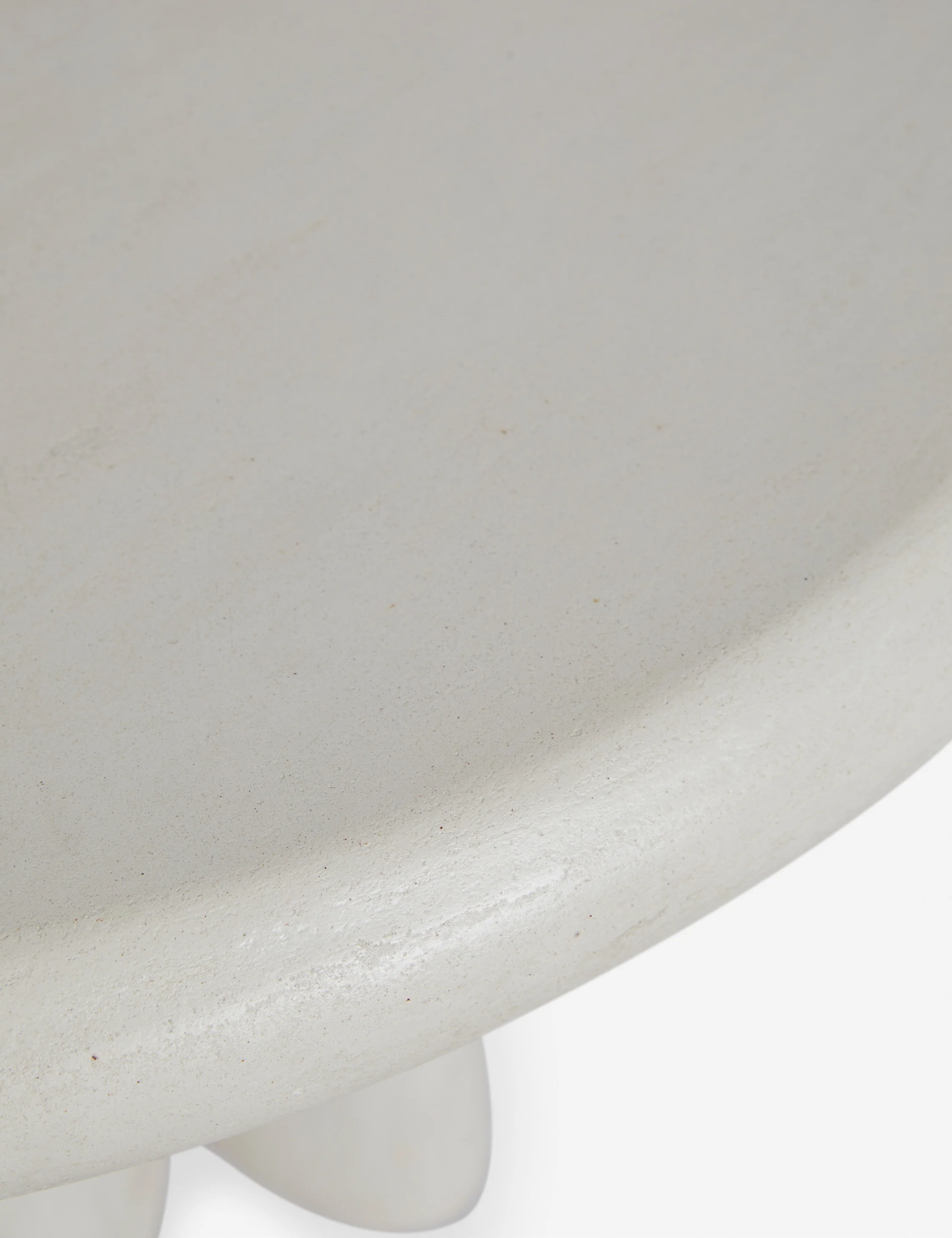 Ruiz Indoor / Outdoor Round Dining Table - Image 8
