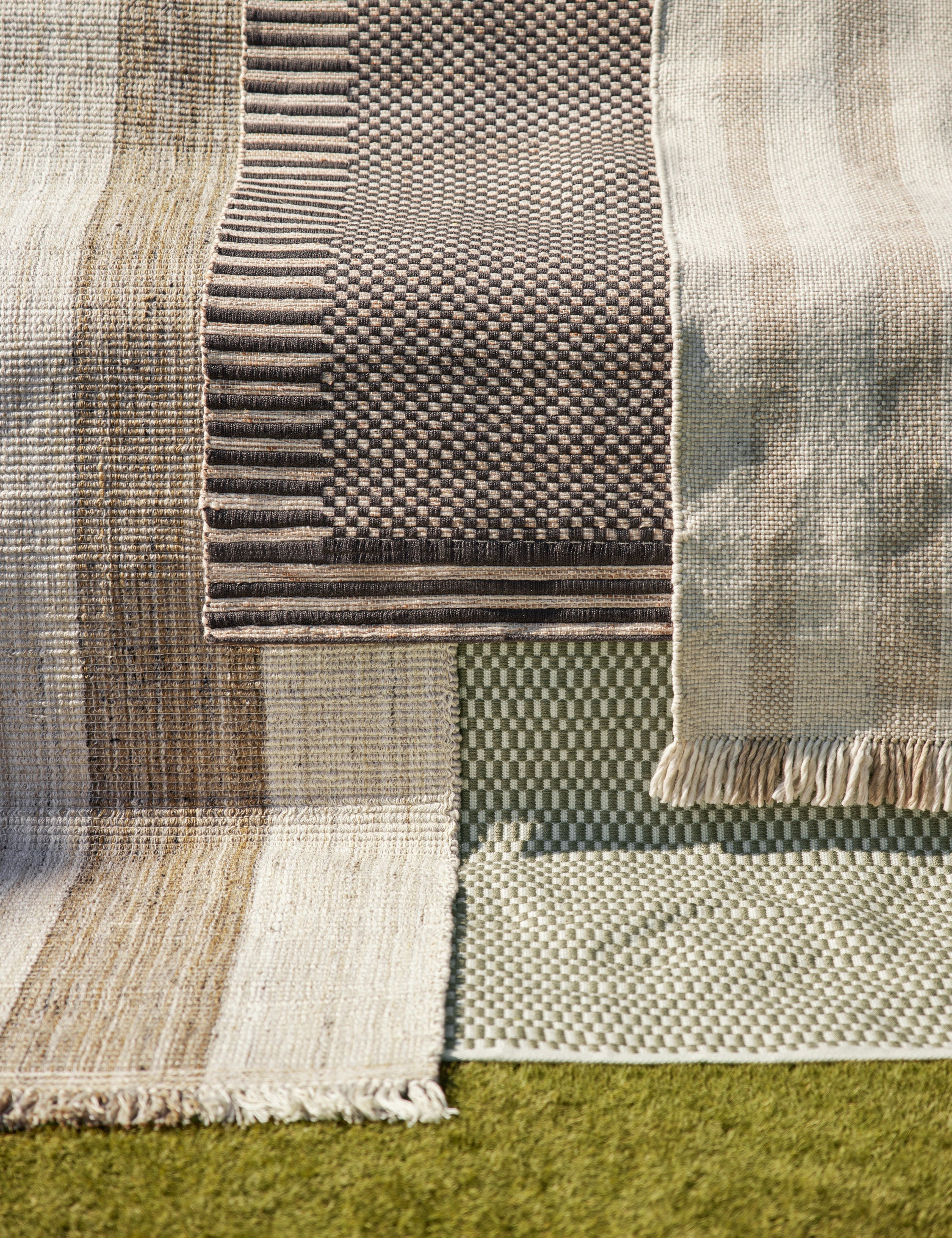 Sabriel Handwoven Indoor/Outdoor Rug Swatch - Image 5