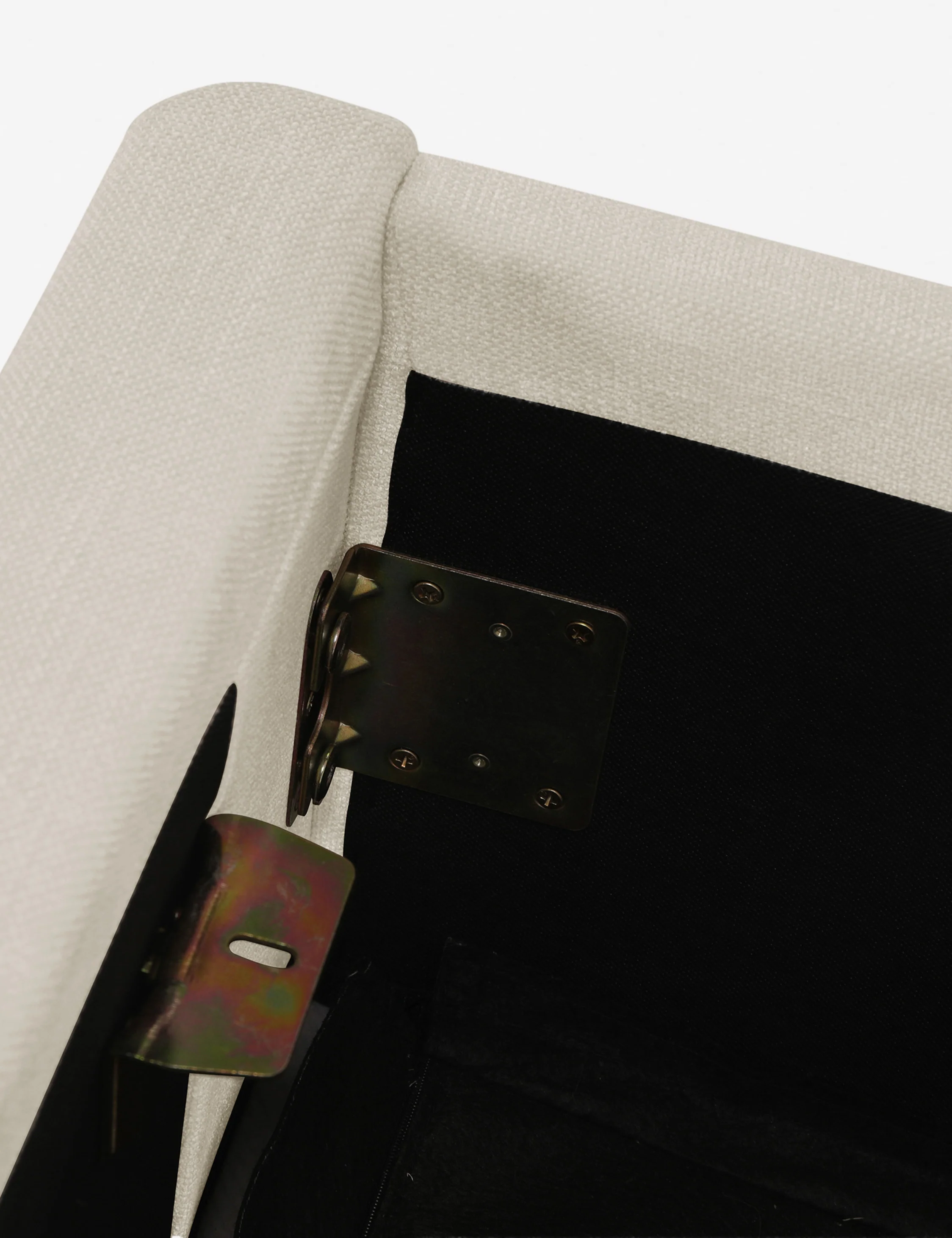 Shara Storage Bed - Image 21