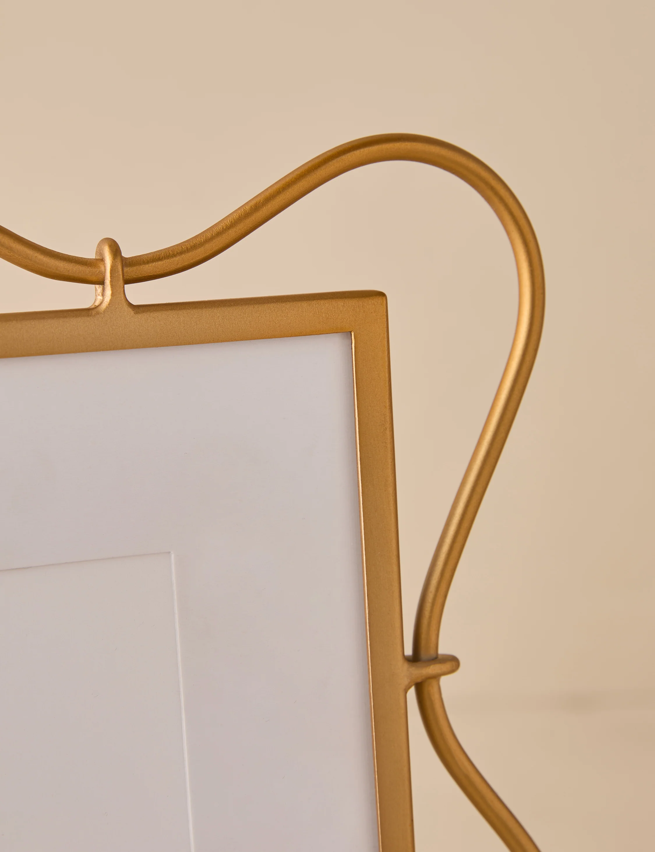 Shersby Picture Frame - Image 16