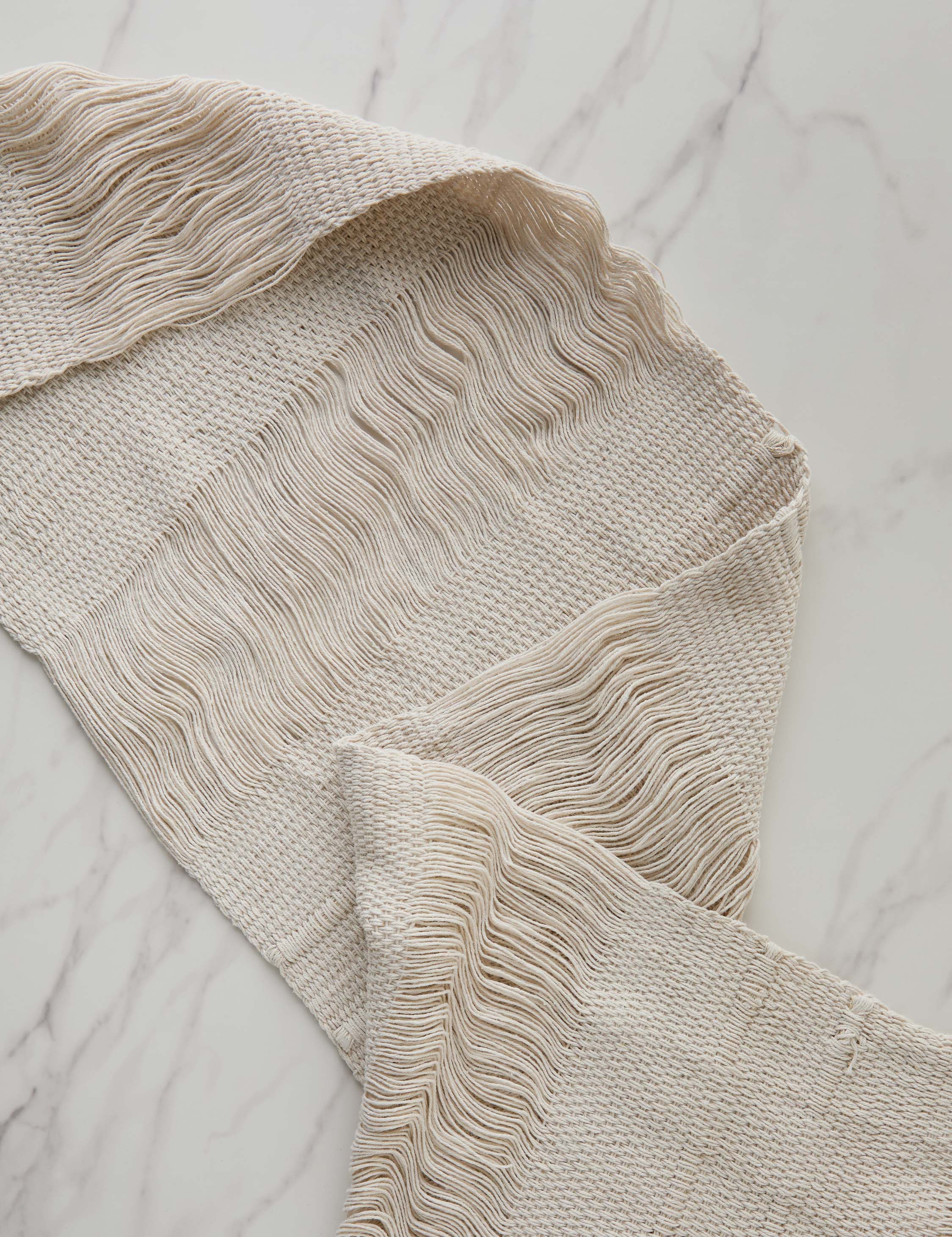 Threads Table Runner by Tallo de Olivo - Image 3