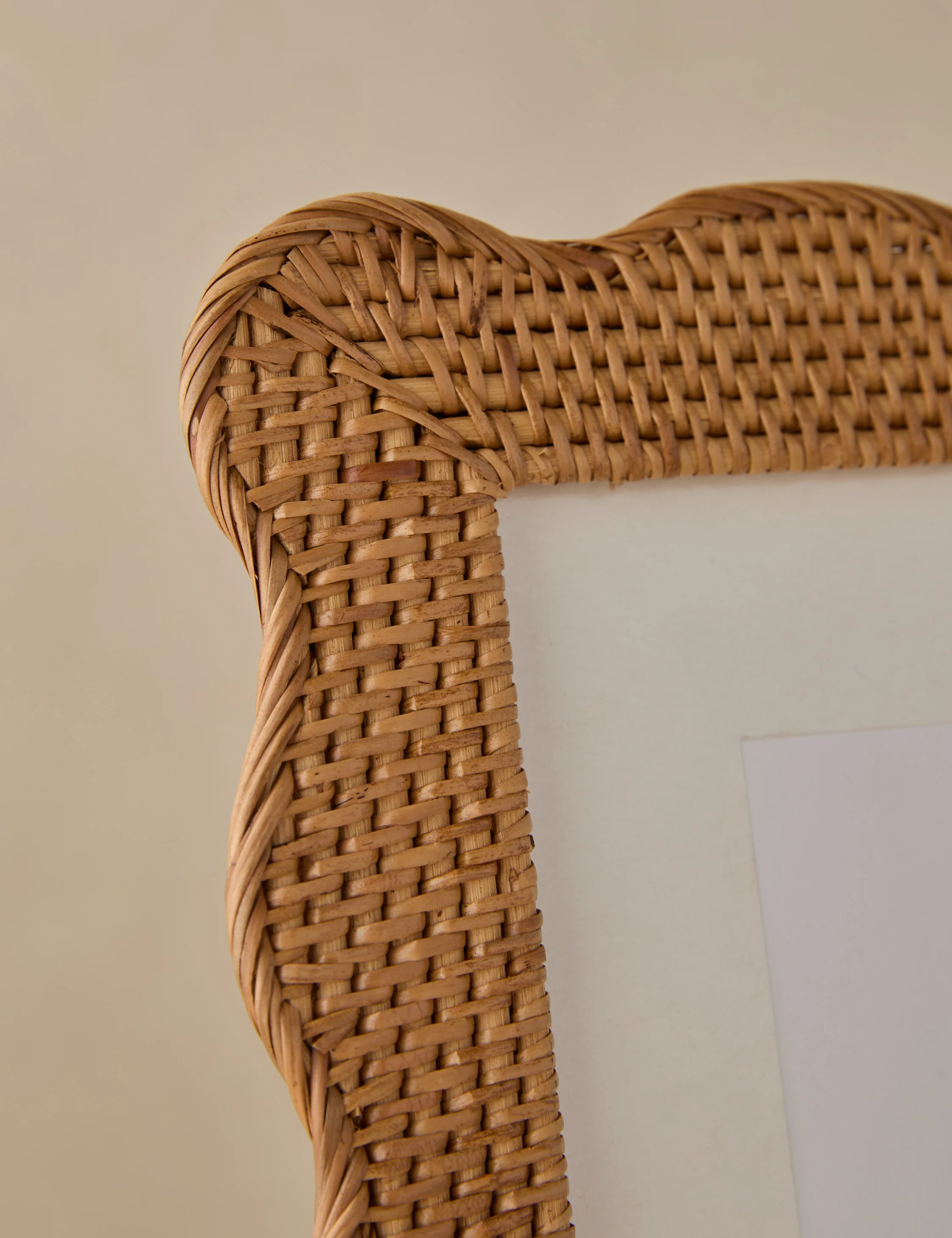 Tyna Rattan Picture Frame - Image 11