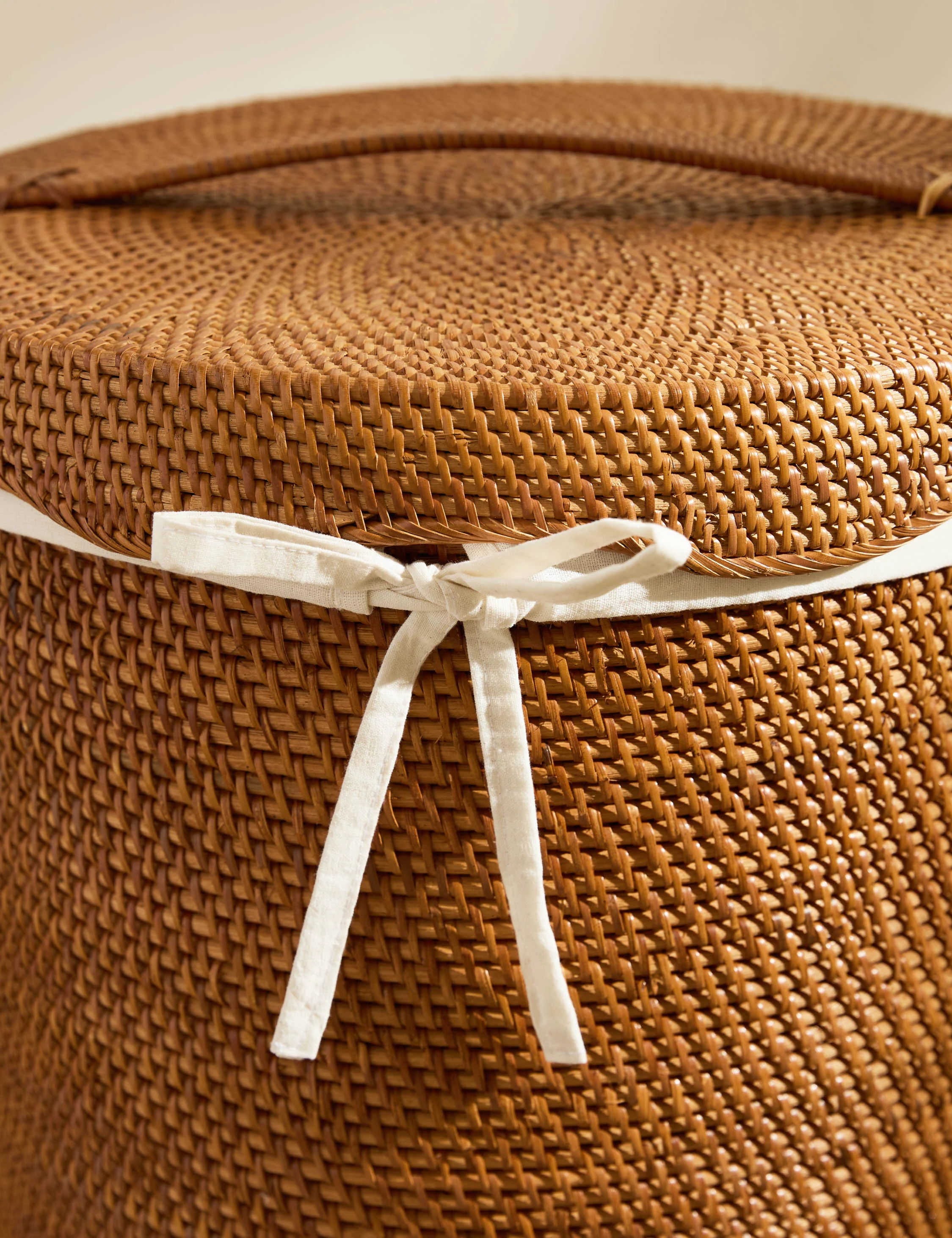Tyna Rattan Lidded Hamper - Image 5