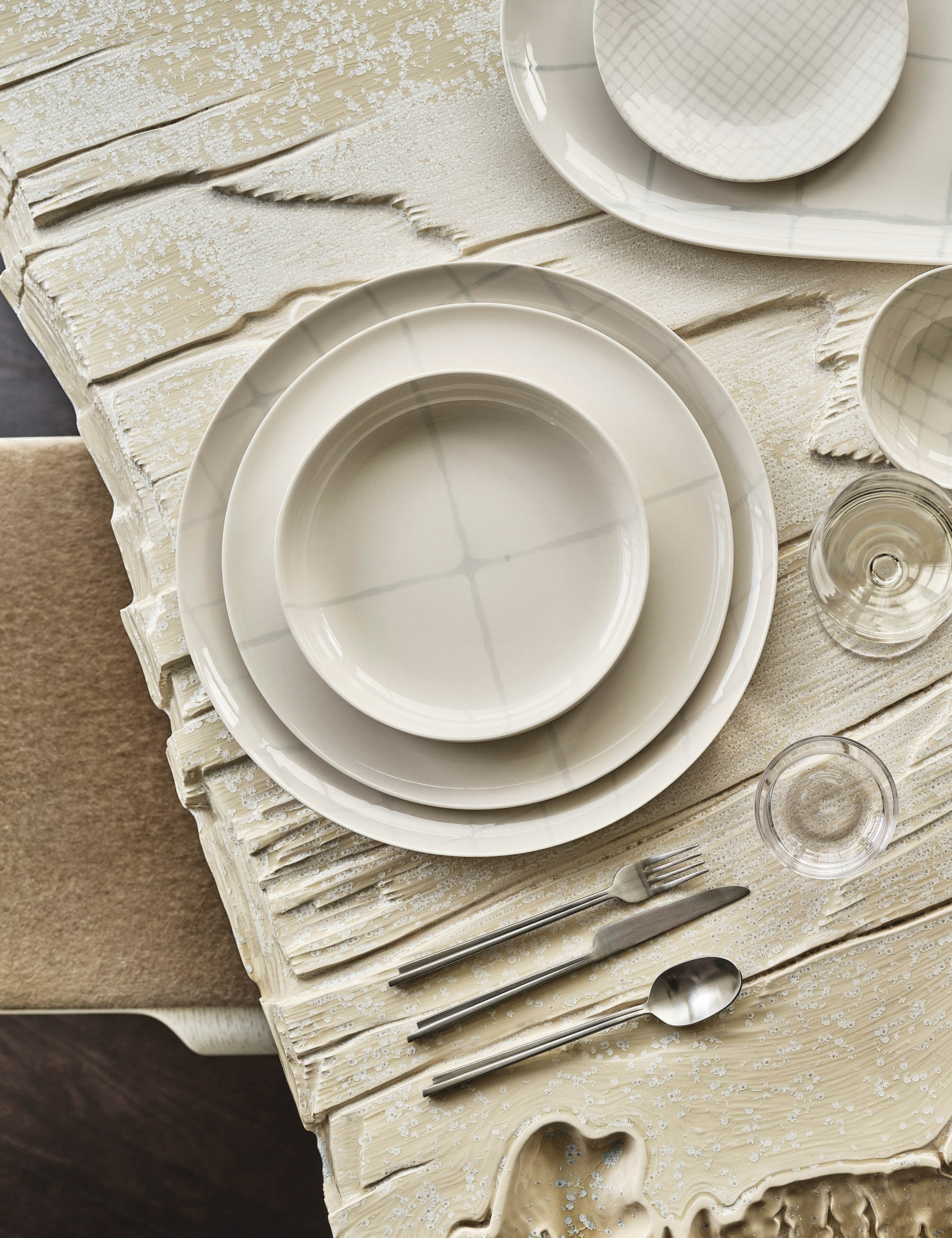 Zuma Porcelain Dinnerware by Kelly Wearstler x Serax - Image 11